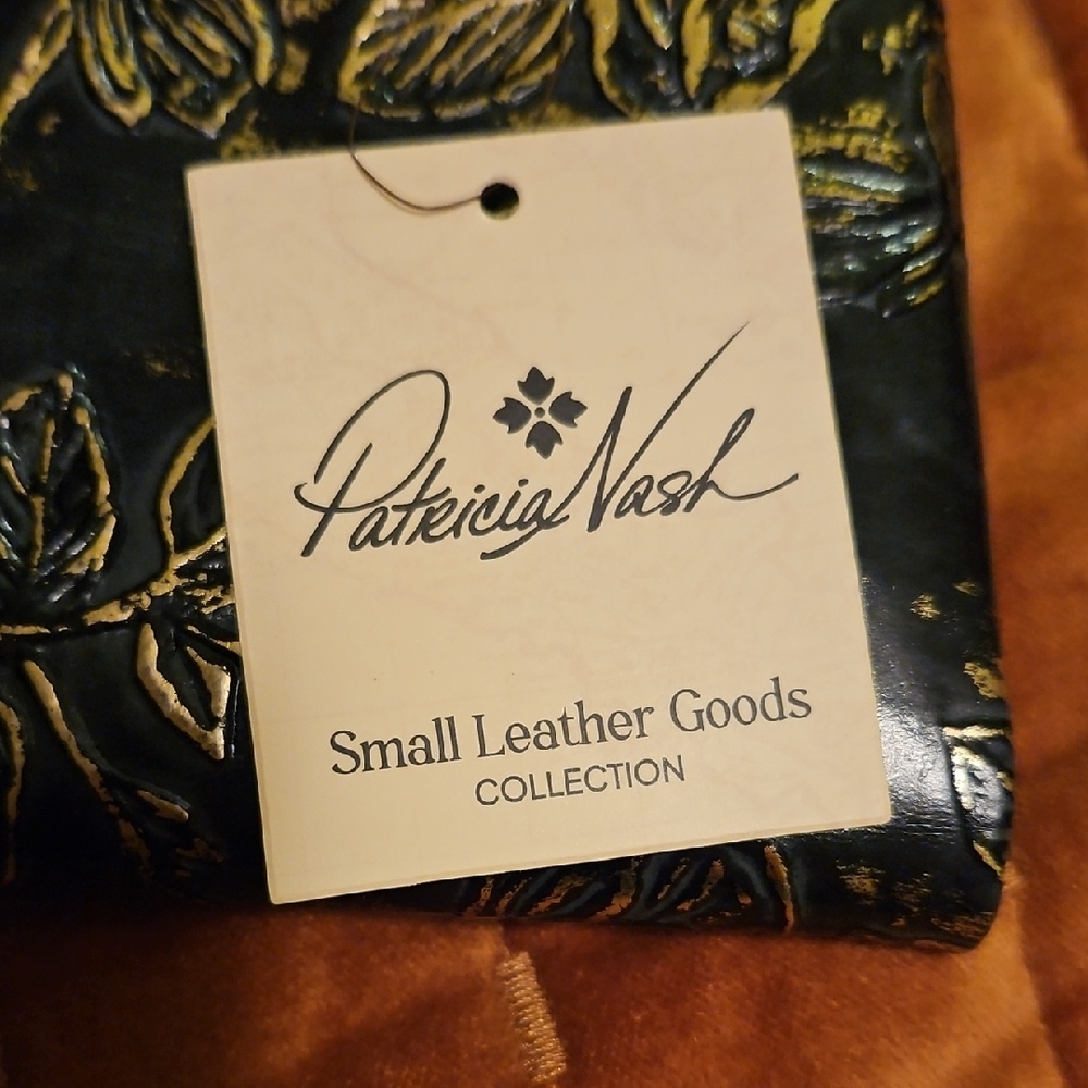 Patricia Nash Black and Gold Embossed Leather Clutch - Picture 3 of 7